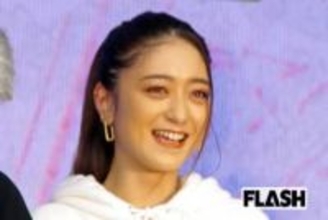 みちょぱ“ふっくらお腹”でランウェイ「いったんお休み」報告　親友・藤田ニコルとともに“お母さん”へ