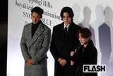 「Snow Manの3人がイベントに“サプライズ登場”目黒蓮が不在の8人体制でもグループ“盤石すぎる”理由」の画像1