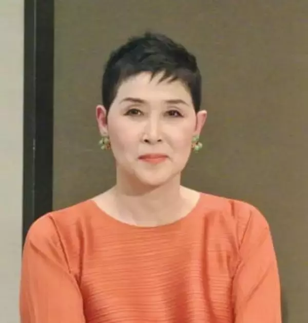 『スター誕生！』出演の往年のアイドルレスラーが「鉄オタ」に…ベリーショートに黒メガネの“激変”ぶりも話題