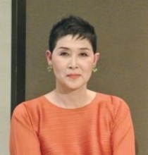 『スター誕生！』出演の往年のアイドルレスラーが「鉄オタ」に…ベリーショートに黒メガネの“激変”ぶりも話題