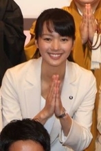 テレ朝・紀真耶アナ、グアム旅行で水着姿にファン歓喜「七五三」の息子持つ母と思えぬ“反則”級の若さ
