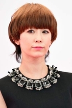 木村カエラ“緑ショートカット”激変に集まる絶賛「びっくり腰」抱えつつもライブ「全力でやろー」のプロ意識