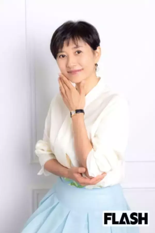 菊川怜、“デコルテあらわ” 温泉ショット披露してファン歓喜…望まれる「高学歴ママタレ」としての独自発信
