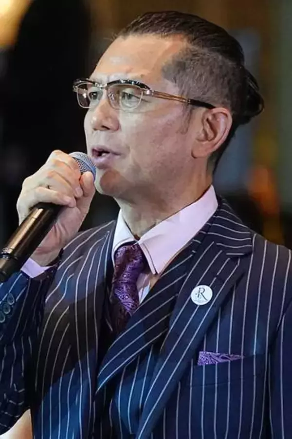 的場浩司「マナーの話じゃないからな」歩きスマホの“危険性”訴えるブログに共感多数