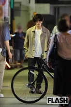 山田涼介　新ドラマ撮影“ダークな表情で猛ダッシュ”…主役抜擢で期待高まる“新境地”、加速するソロ活動