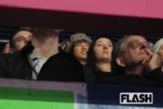 Snow Man阿部亮平、ミラノ五輪フィギュアをお忍び観戦！『ZIP！』アナとハンバーガー頬張る“モグモグ”撮