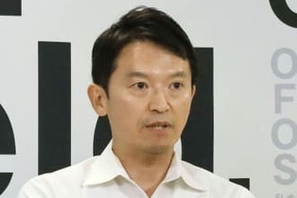 「人間性を疑う」兵庫県・斎藤元彦知事“自殺者隠匿”のなか「生まれ変わって」クズすぎ発言にネット憤怒