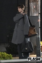 有村架純「人のせいにしないで」路上での“口論ロケ”姿をキャッチ!　仕事は順調も“延期”が続く髙橋海人とのゴールイン