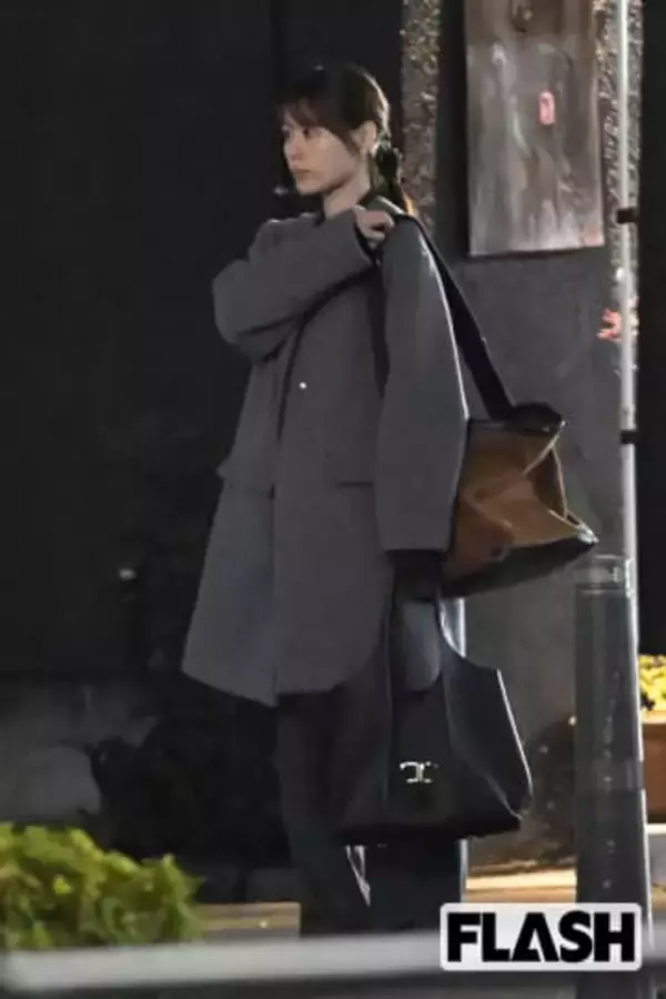 有村架純「人のせいにしないで」路上での“口論ロケ”姿をキャッチ!　仕事は順調も“延期”が続く髙橋海人とのゴールイン