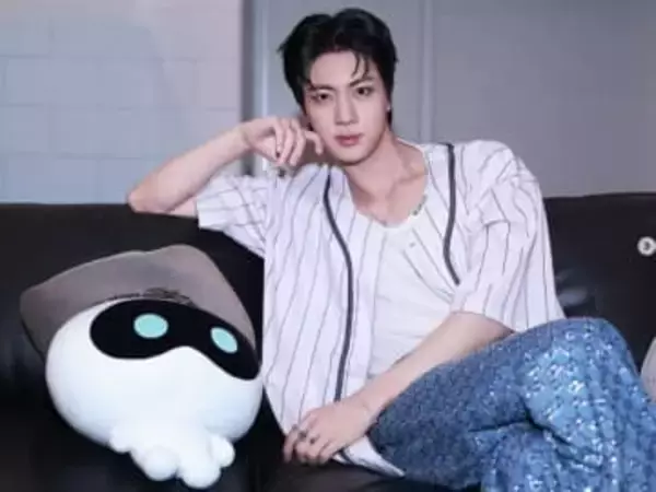 BTS・JINに無理やりキスした50代日本人女性が在宅起訴…SNSでは非難轟々、行きすぎた「推し活」に警鐘