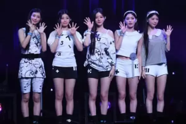 紅白出場の18歳韓国女性アイドル、買い物中の「商品放り投げ」が物議…“新世代最強ビジュ”も公共の場での“マナー”に分かれた評価