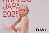「ちゃんみな、米フェスで「美腹筋あらわ」の圧巻パフォ！紅白の“裸に見える”衣装に続く“攻め”ステージ」の画像1