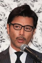 ショーンK「経歴詐称」報道から10年 “英語教育本” で復活も…肩書はいまも「経営コンサルタント」担当企業「40社増」の謎