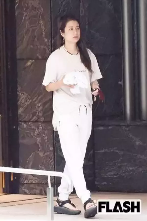 『いいとも!』出演の元人気セレブタレント、家族との“金銭トラブル絶縁”告白…全盛期と対照的な“未婚の母”のハード生活