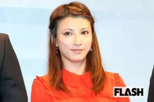 加藤あい、20年ぶり「ドコモCM」復活で見せた“透明感ビジュ”に衝撃　「3児の母」で活動激減、一時は“引退状態”も再起の気配