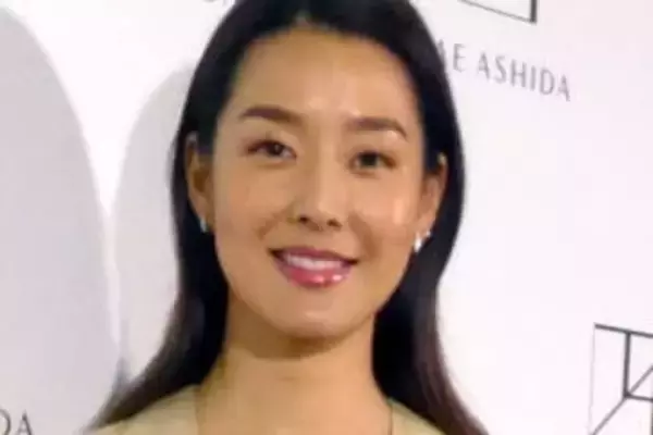 すみれ、亡き母・松原千明さん誕生日にスリーショット公開しファン感動　父・石田純一も「理解が追いつかない」急逝の報