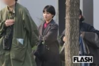 奈緒、新作映画のロケで“若手実力派俳優”と指相撲！かつて婚約カップルを演じた二人の絆