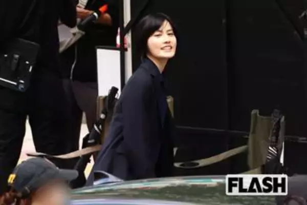 橋本愛『夫婦別姓刑事』のロケで “キリッと激変”…20代ラスト写真集を経て “イメチェンの年” に