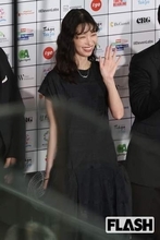 森川葵、レッドカーペットで黒ドレス姿をキャッチ！ “げっそり” 痩せ見えにファンから心配の声も