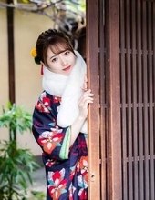 『めざましテレビ』の元美人お天気キャスター、“胸元ピチピチ”私服に衝撃　「29歳年上社長」と結婚後も見せる多才ぶり