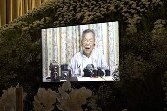 “AI学習”で遺影のお爺ちゃんがしゃべった！最新技術が変える令和のお葬式…“メタバース霊園”や“宇宙葬”も登場