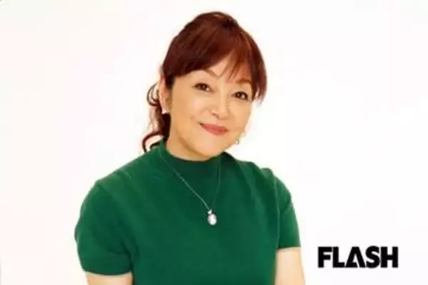 岩崎宏美が息子2人と「スリーショット」公開　離婚で“断絶期”経験した32年前知るファンの感慨ひとしお