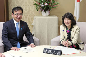 月収44万円で11万円が医療費に消えることも…「高額療養費」見直しで「子供の学費か自分の治療か」究極の選択に直面する可能性