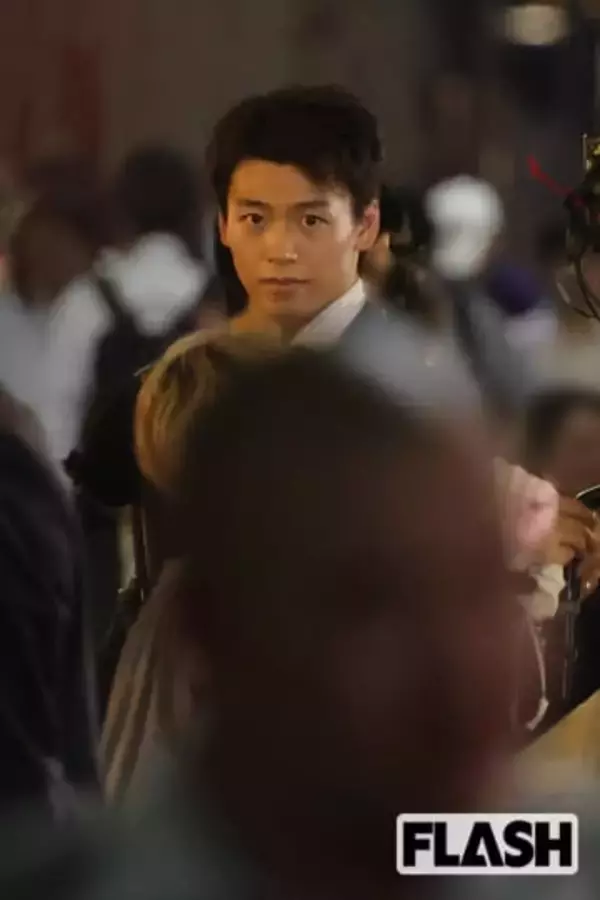 竹内涼真、新ドラマ会見で「身長伸びてる」衝撃発言…木村拓哉との「ツーショット写真」でも際立った“抜群スタイル”