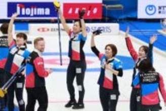 【カーリング】日本女子代表「フォルティウス」ミラノ五輪出場決定…苦難つづいたメンバーは「感涙」とまらず