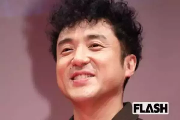 ムロツヨシ、Netflixドラマ宮古島「長期ロケ」で見せた島民ばりの運転慣れぶり…共演・吉高由里子は南国を満喫