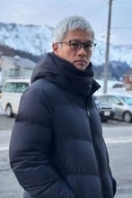 押尾学がインスタで見せた“白髪イケオジ”姿…元妻・矢田亜希子の「全然いやらしくない」派手スタイルと共に集まる注目