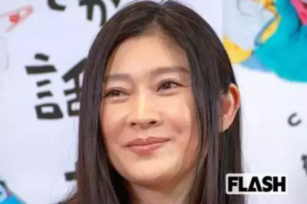篠原涼子、息子・市村優汰のTikTok出演で“すっぴん美貌”に驚きも…騒動続きの息子溺愛に冷ややかな視線