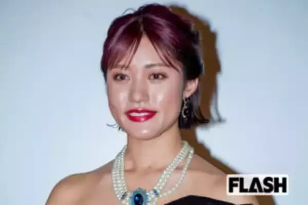 王林、バレンタインデーに大胆すぎる“キャミソール姿”披露「大人になりすぎ」止まらぬ“パリピ化”にファン騒然