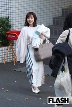 田中みな実、妊娠中イベントの「10cm超ヒール」に集まる心配…川口春奈は “ぺたんこ靴” で見えたスタイリストの「配慮の差」
