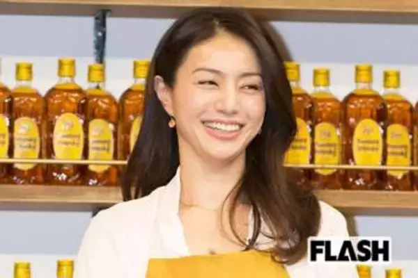 50歳迎えた井川遥、“肩だし”トップス姿に「可愛すぎます！」反響…自然体で集める同世代からの支持
