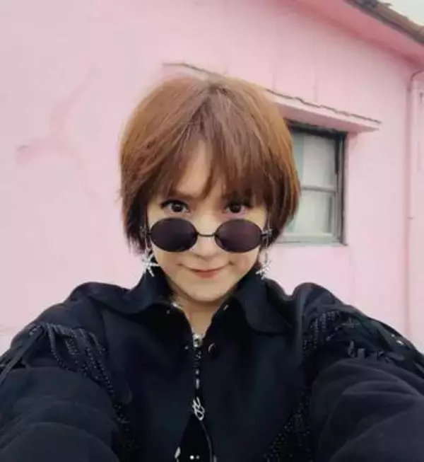 鈴木蘭々「壊れてる人ほど物凄い才能」芸能界への私見が物議「壊れてない才能の人たちで十分」の冷めた意見も