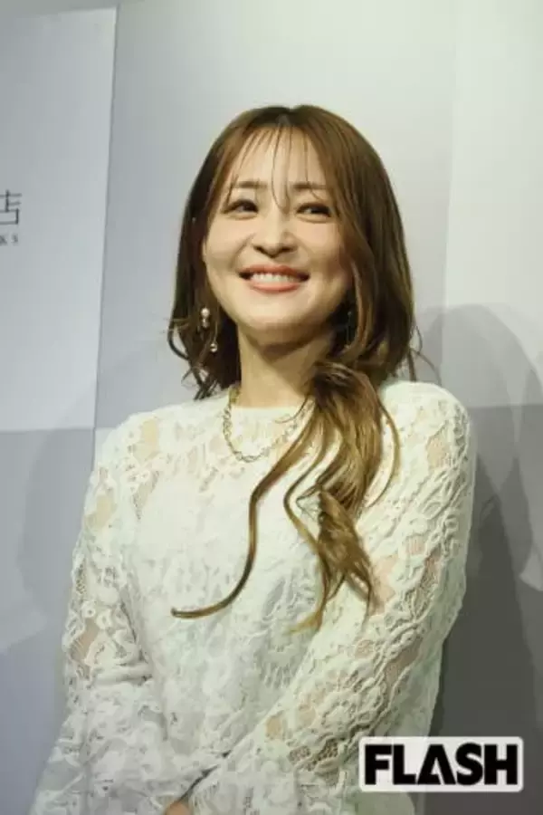 大沢あかね　バッサリボブヘアに激変！美容本も1位獲得で支持される“垢抜け術”