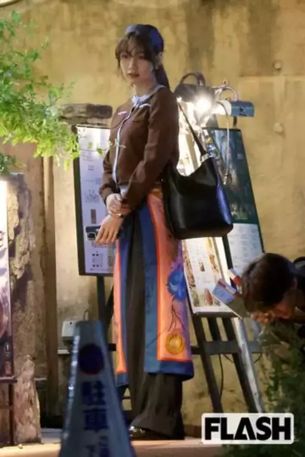 のん、『ベルばら』風 “クセスゴ” コーデにファン騒然「オスカルにしか見えへん」攻めのファッションスタイル