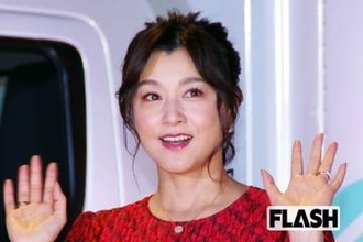 藤原紀香、ショートパンツからのぞく “極細美脚” に衝撃…54歳でも維持する “出し惜しみなし” の露出スタイル