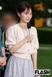 「フジテレビ・新人アナのお天気中継姿“アイドル級”ビジュアルに磨かれたアナウンス技術で次世代の“局の顔”へ」の画像1
