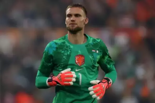 オランダ代表守護神、直前の親善試合で負傷交代も日本戦出場へ問題なし…指揮官「すべての練習に参加できた」