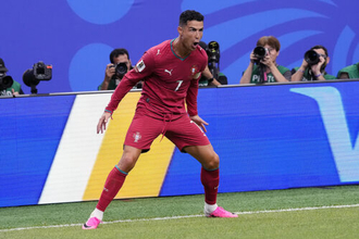 CR7が圧巻2発で史上初のW杯6大会連続ゴール！…ポルトガルがウズベキスタンに圧勝で今大会初勝利