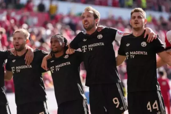 驚異の3点差逆転勝利！　バイエルン指揮官が後半の巻き返しを称賛「挑戦した姿は素晴らしかった」