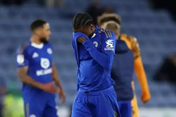 奇跡のプレミア制覇から10年…3部降格のレスター会長が謝罪「責任は私にある」