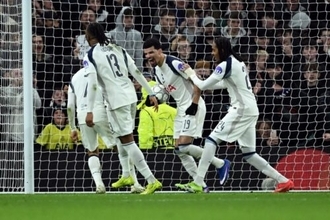 トッテナム、ロメロ＆ソランケ弾で今季CLで4勝目！　退場者を出したドルトムントを下す　