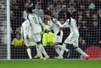 トッテナム、ロメロ＆ソランケ弾で今季CLで4勝目！　退場者を出したドルトムントを下す　
