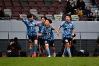 選手権開幕…徳島市立が大勝スタート！　山本崇斗の圧巻ボレー弾など早稲田実業から4得点