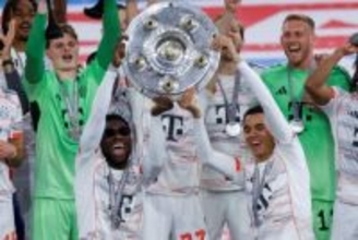 バイエルン、主力2選手の復帰時期を慎重に判断…ムシアラは年明け、A・デイヴィスは12月の復帰が濃厚か