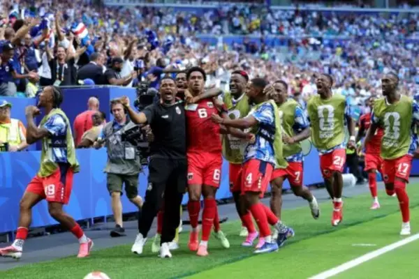 スペイン相手に好勝負のカーボベルデ、遂にW杯初ゴール！　直接FKでウルグアイ相手に先制