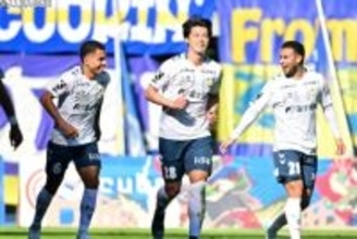 千葉が17年ぶりJ1復帰へ意地の勝利！　J2の自動昇格争いは最終節で決着へ